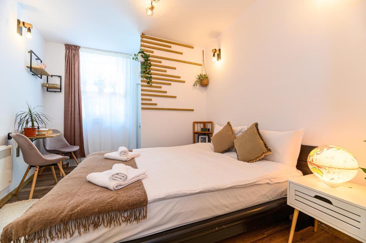 Backpacker'S Room บราชอฟ ภายนอก รูปภาพ