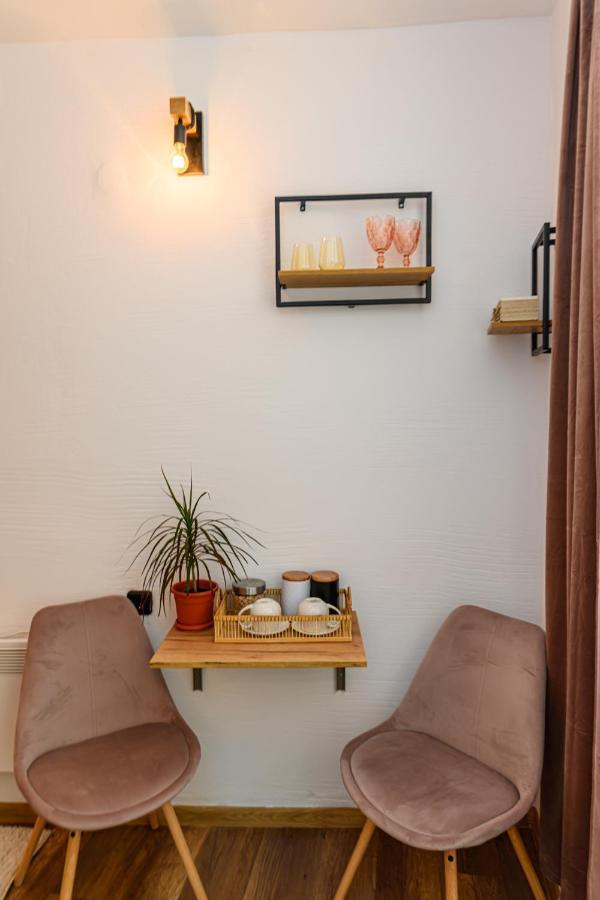 Backpacker'S Room บราชอฟ ภายนอก รูปภาพ